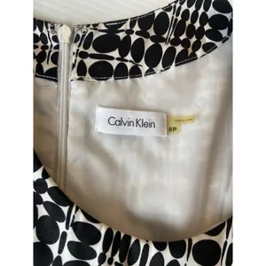 Calvin Klein Black‎ White Pleated Sheath Dress Career Sleeveless Size 8 P Belted thumbnail 7