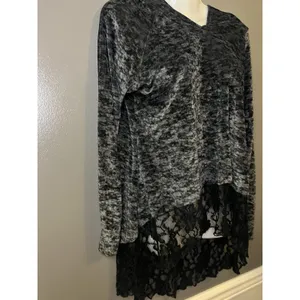 Vine Street Tunic Top Womens Medium Gray Velour Hooded Lace Hem Long Sleeve thumbnail 5