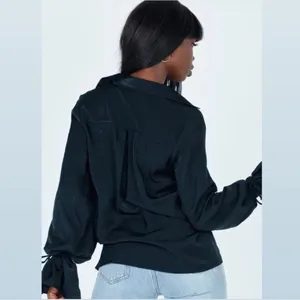 Princess Polly Forbidden Top Size 8 - Black thumbnail 2