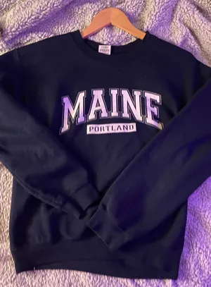 Gildan Crewneck thumbnail 2
