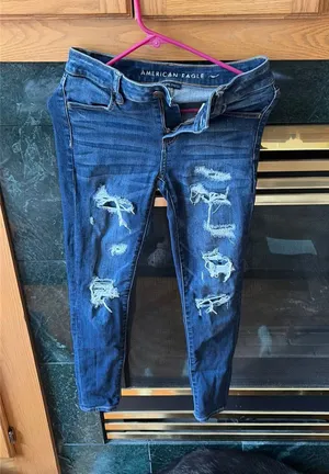 American Eagle Jeans thumbnail 1