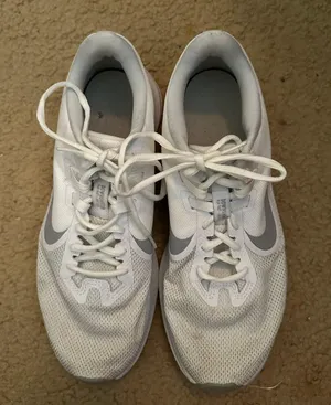 Nike Tennis Shoes thumbnail 4