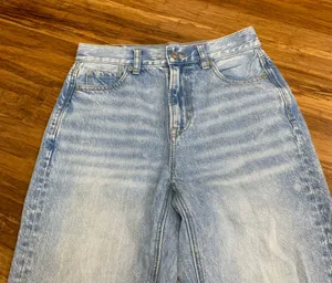 American Eagle Mom Jeans Womens Size 0 Ripped Distressed Light Wash Denim Casual thumbnail 2