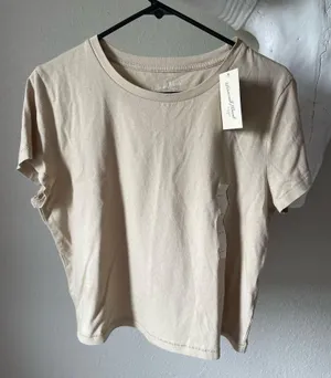 Universal Threads Cropped Basic Tee L thumbnail 1