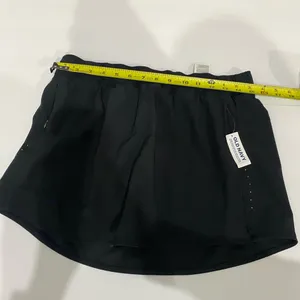 NWT Old Navy Mid-Rise StretchTech Run Shorts 3-inch inseam Size M thumbnail 6