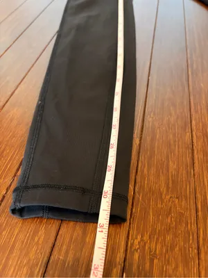 Lululemon Women’s 4 Long Speed Up Tight Full-On Like New 30" Leggings thumbnail 7