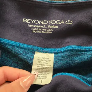 Beyond Yoga Capri Turquoise Spacedye Legging Size: S thumbnail 3