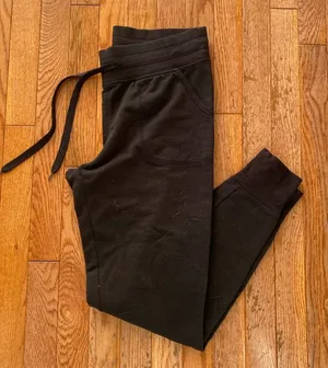 black drawstring joggers Size M thumbnail 1