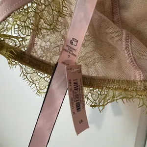 VS Dream Angel Chantilly Unlined Lace Long Line Bralette large thumbnail 6