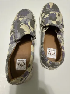 Dolce Vita Camouflage Slip-On zip side Sneakers Purple Gray women’s Size 7 camo thumbnail 5