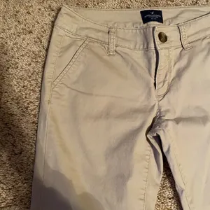 American Eagle Low Rise Boot Cut Cargo Pants thumbnail 2