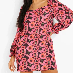 NWT Pink Boohoo Plus Puff Sleeve Floral Dress thumbnail 5