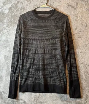 Lululemon Rest Less Pullover Black White‎ Stretchy Top Women's Size 8 thumbnail 1
