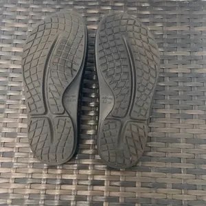 Oofos sandals, women’s size 8 Black thumbnail 5