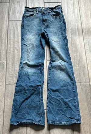 Universal Threads Denim Jeans thumbnail 1