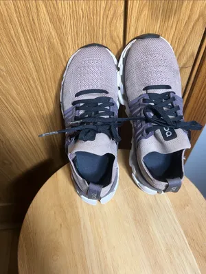 On Running Women’s Cloud Running Shoes - Mauve/Black thumbnail 8