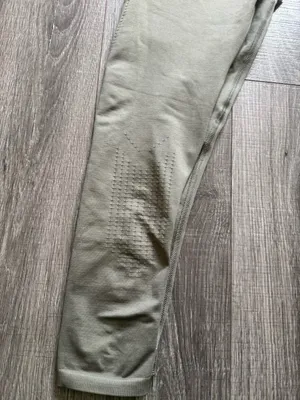 Gymshark Olive Seamless Cross-Back Sports Bra and High-Waist Leggings thumbnail 5