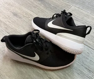 Women's Nike Roshe G Golf Shoe Size 8 Athletic Outdoor AA1851-002 thumbnail 1