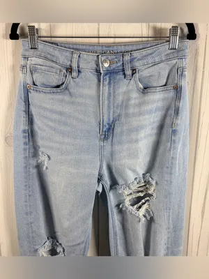 AMERICAN EAGLE High Rise Distressed Mom Straight Jeans, Size 6, Light Wash thumbnail 4