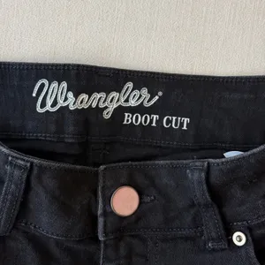 Wrangler Boot Cut Low Rise Denim Jeans Womens 5x32 Black thumbnail 9