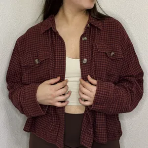 American Eagle Cropped Plaid Flannel thumbnail 1