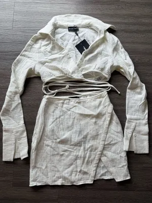 Pretty Little Thing White two piece skirt set thumbnail 1