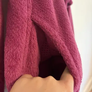 Patagonia Medium Magenta Purple Snap 1/4 Fleece Pullover Pockets‎ Outdoors Hike thumbnail 3