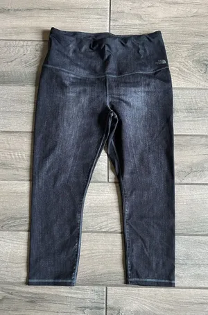 The North Face Women's Dark Indigo Capri Jeggings thumbnail 1