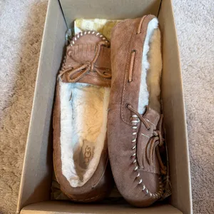 UGG brown suede moccasin slippers size 8 thumbnail 1