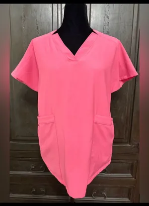 Climate Right by Cuddl Duds Pink Short sleeve Scrub - Size Medium thumbnail 1