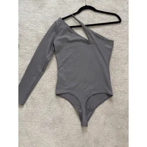 Abercrombie & Fitch Soft One Shoulder Bodysuit Gray‎ Asymmetrical Medium thumbnail 3