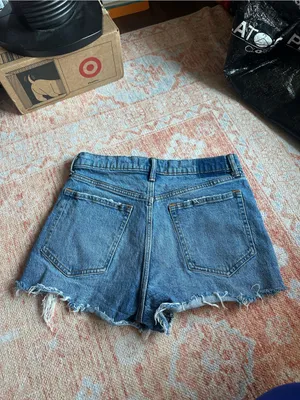 Abercrombie and fitch the mom short high rise size 29 or 8 medium wash denim thumbnail 3