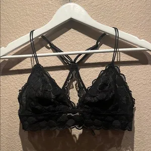 Aerie Women’s Black Lace Bralette Size Medium thumbnail 2