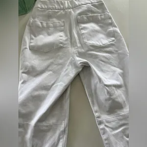 Spanx Tall On-the-go Kick Flare Pant w Ultimate Opacity Technology Classic White thumbnail 6