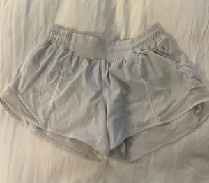 Lululemon Hotty Hot 4" Shorts Low-Rise thumbnail 1