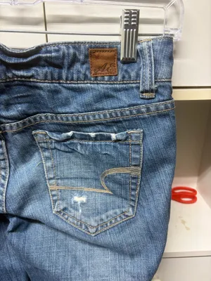 American Eagle Outfitters Favorite Boyfriend Jeans thumbnail 4
