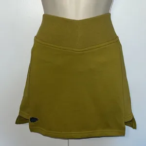 Aelfric Eden Spicy Ed Jersey Knit Mini Skirt Skort Green Women’s S NWT thumbnail 1