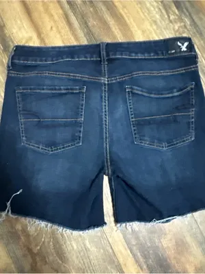 American Eagle Midi Super Stretch Cutoff Jean Shorts Women’s Size 12 thumbnail 5