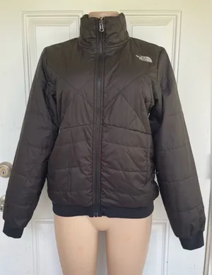 The North Face Women's Dark Black Quilted Puffer Jacket thumbnail 1