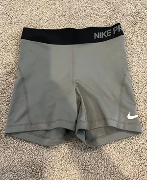 Women’s Nike Pro Shorts thumbnail 1