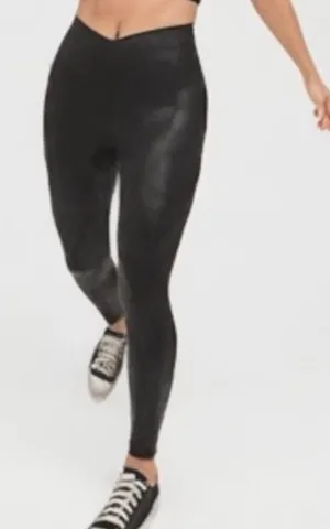 OFFLINE hugger crossover legging thumbnail 1