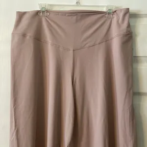Old Navy Extra Wide High Rise Stylish Wide-Leg Pants inseam 30” waist 38” elasti thumbnail 2