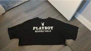 PacSun Cropped playboy tee thumbnail 2