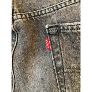 Levi's Premium Straight Leg Jeans Charcoal Wash Denim Black Women's Size 32x30 thumbnail 8