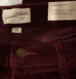 Universal Threads High-Rise Ankle Bootcut Corduroy Jeans thumbnail 4