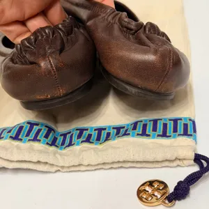Tory Burch Reva Ballet Flats Brown Leather Gold Logo Medallion Size 9.5 thumbnail 7