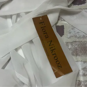 Flora Nikrooz Women’s White Ruffled Robe size S/M thumbnail 5