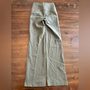 Lululemon Smooth Fit Pull-On High-Rise Cropped Pant 0 Army Green Pants thumbnail 3