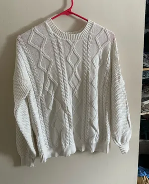 Hollister Sweater thumbnail 1