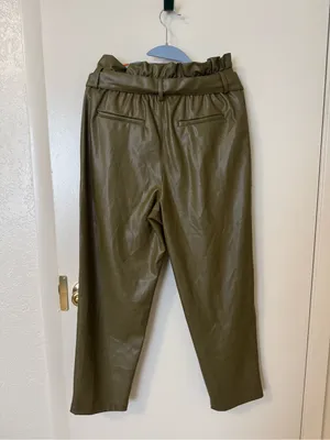 Who What Wear Olive Green Faux Leather Paperbag Waist Ankle Trousers Size 8 thumbnail 4